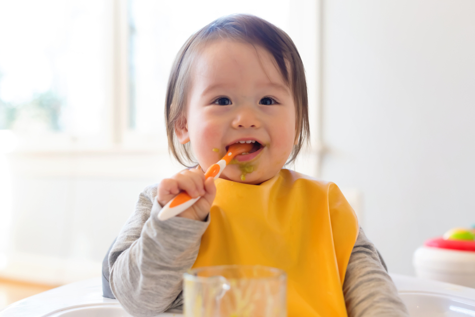 【時期別】赤ちゃんのスプーンおすすめはコレ！離乳食前～後期まで